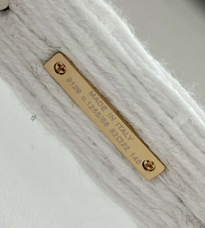 Picture of Chanel Sunglasses _SKUfw56642767fw